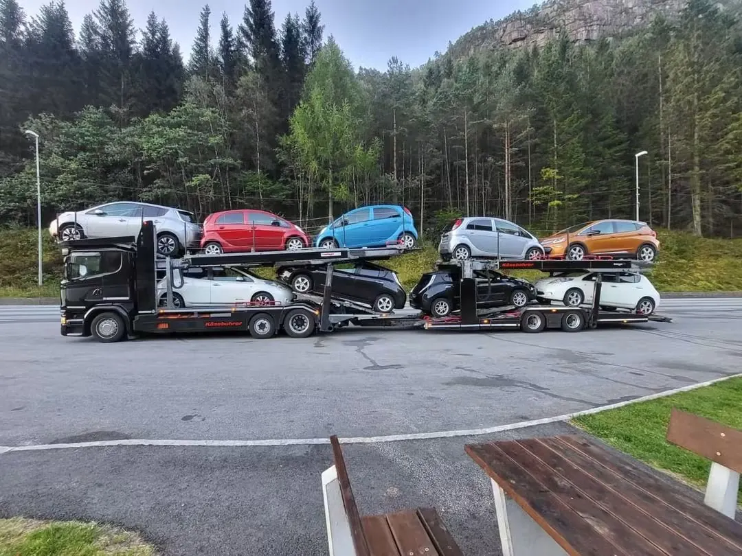 Rs Auto henter elbiler i hele Norge – transport 4